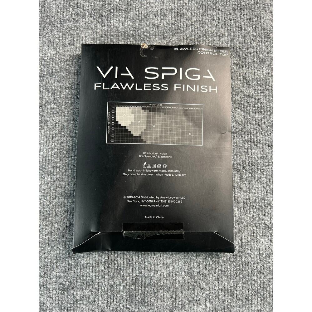 Via Spiga Flawless Finish Sheer Control Top Pantyhose Color Honey Size B NIP - Picture 2 of 2